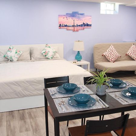 Home Stay Near The Airport Mississauga Kültér fotó